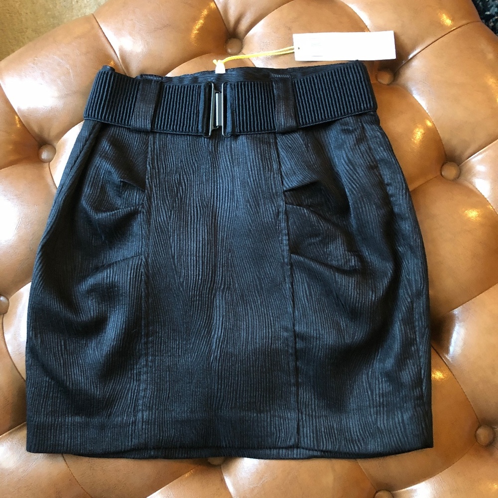 NWT! BCBGeneration Textured Black Skirt Sz 4